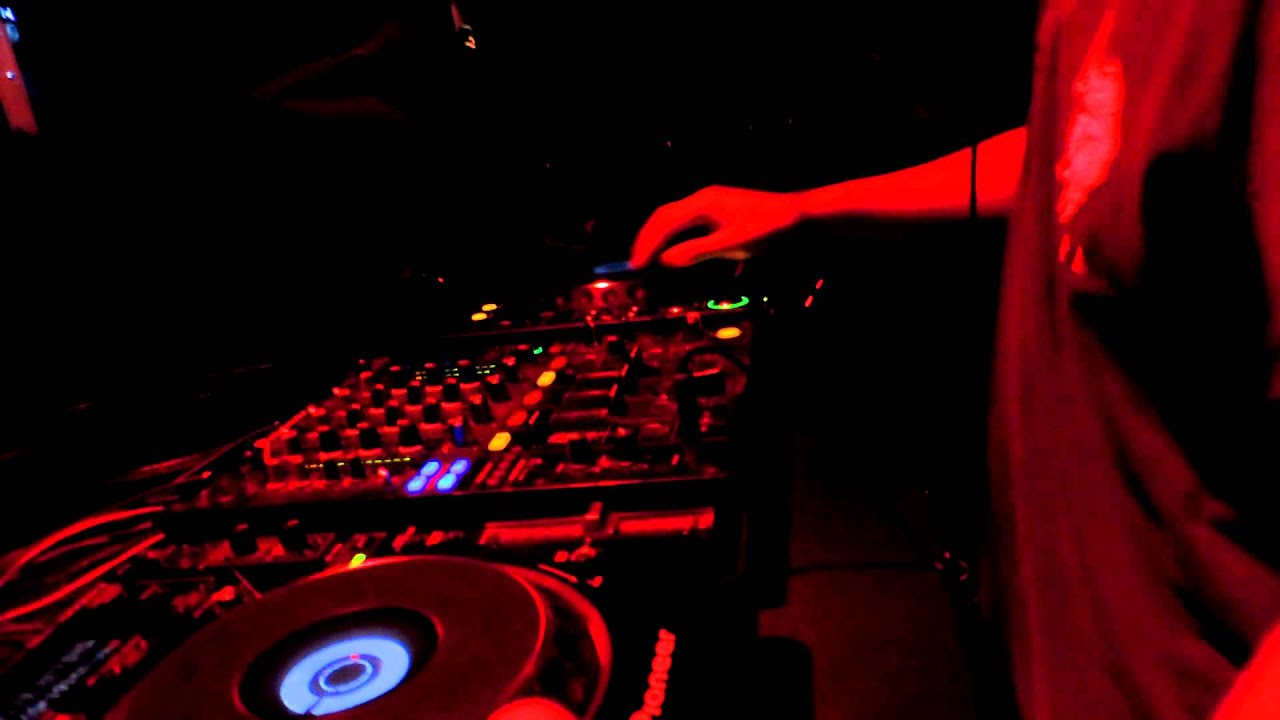 Carlos Chan Goro @ The Den, Club Vertigo 22-12-2012