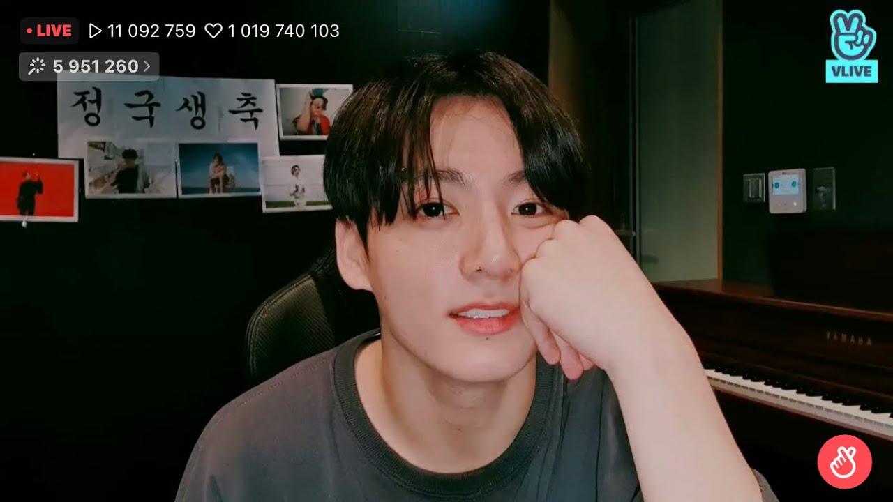 Jungkook singing dimple on his birthday live