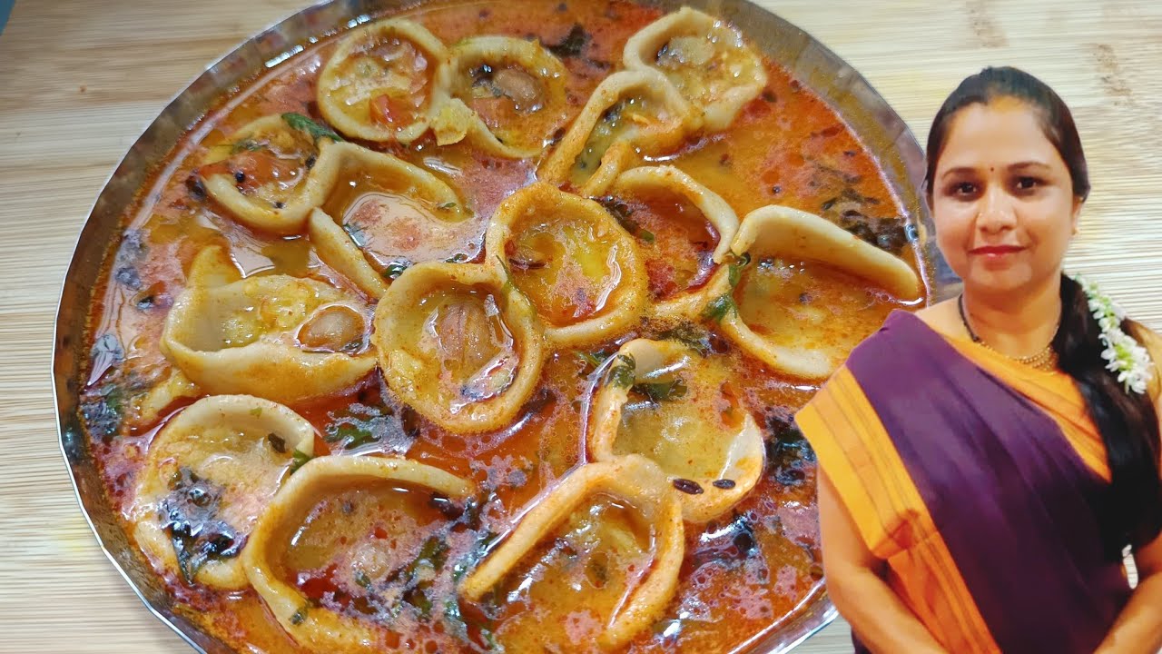 Spicy Sutriya. lunch time recipe 😋 तिखट सुतरा/वरणफळ...