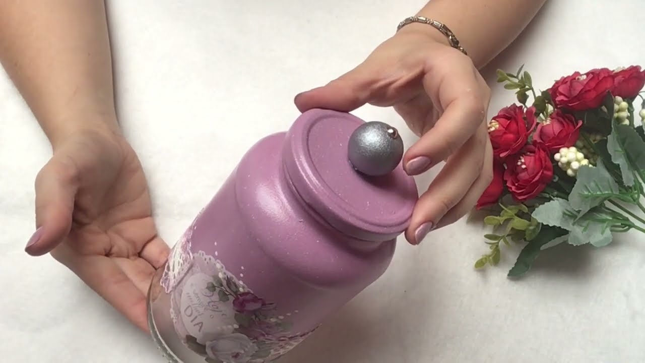 Pote de Vidro Romântico- Decoupage e Renda ( Bordado liquido)