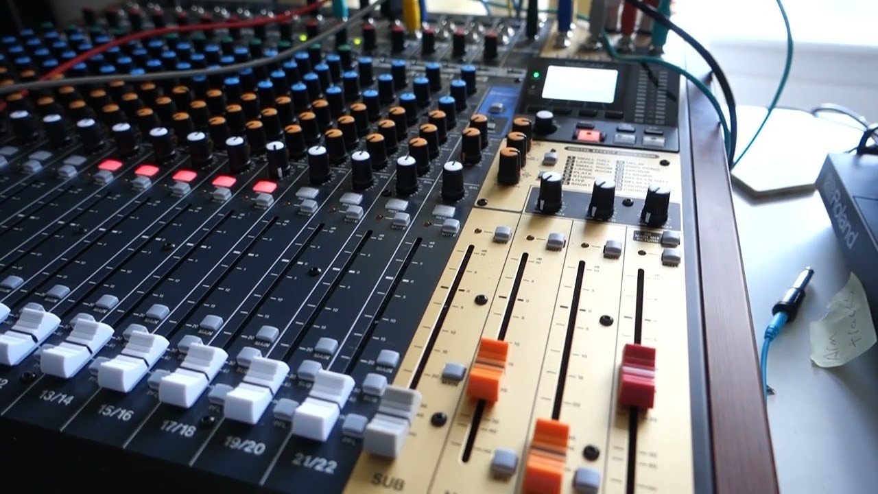 Tascam Model 24 Standalone: 10 outputs, Aux sends/returns, SD Main Mix Return, Sub Fader (pt 1)