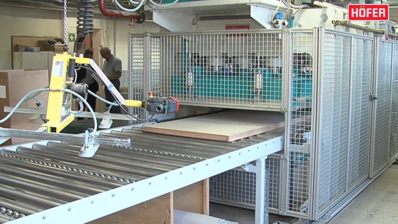 HKP Durchlaufpresse 1-Mann-T&uuml;renproduktion - Troughfeedpress for 1-operator door production