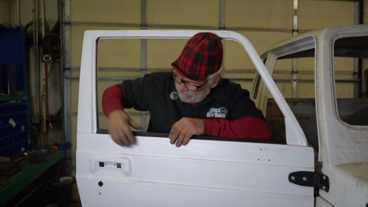 Царапины на стекле грузовика Suzuki Samurai!