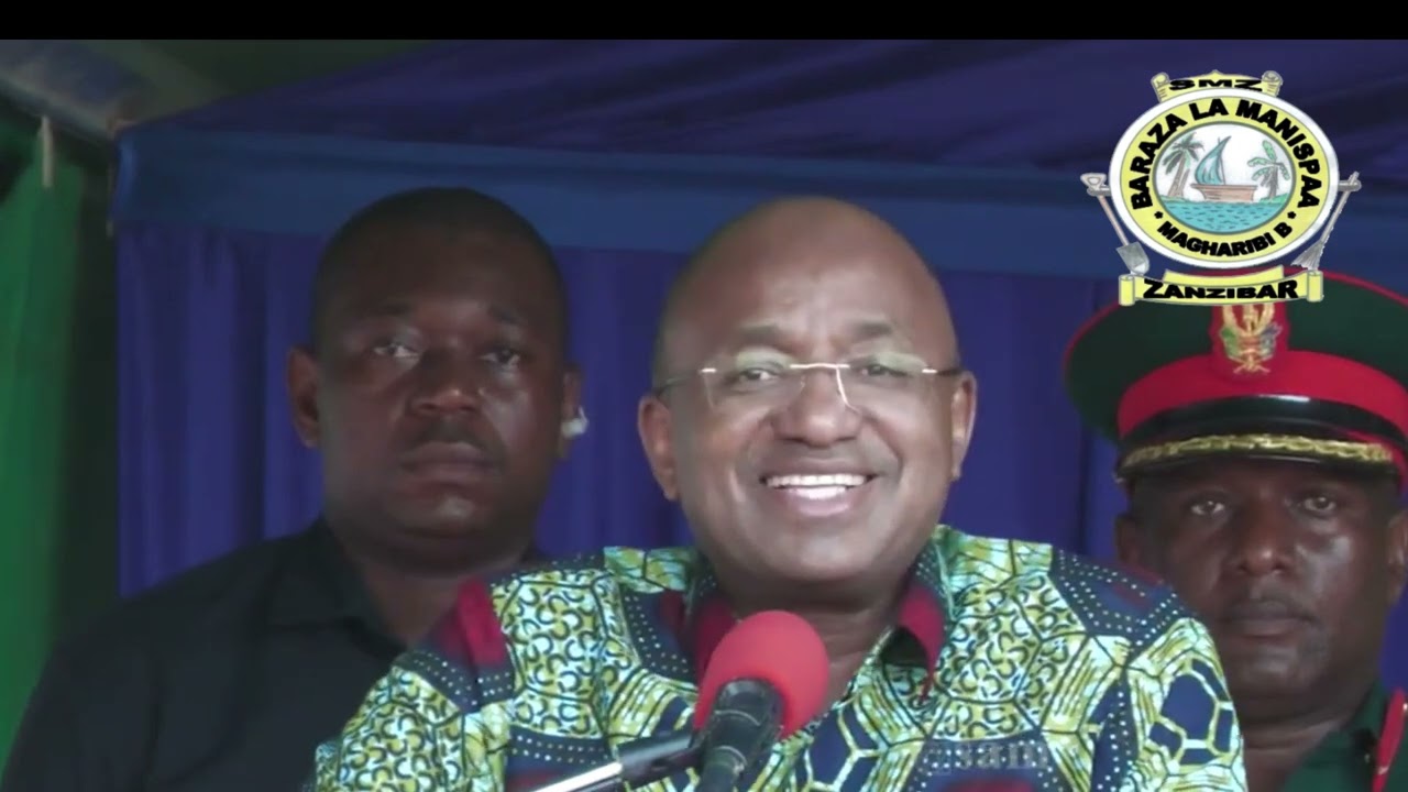 MH RAIS WA ZANZIBAR DR.HUSSEIN MWINYI AKIWEKA JIWE LA MSINGI SOKO LA KWEREKWE.