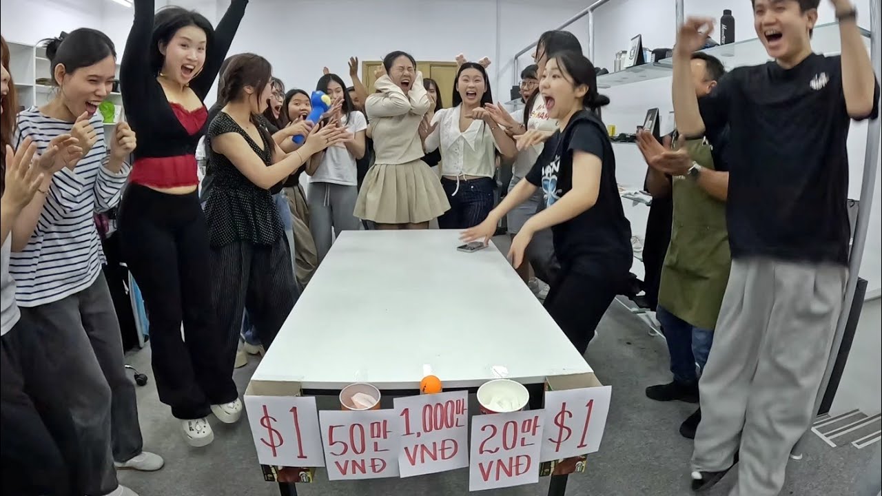 고생한 직원들에게 올해 마지막 깜짝 보너스를 챙겨줬습니다! 1,000만동 당첨자는 누구?