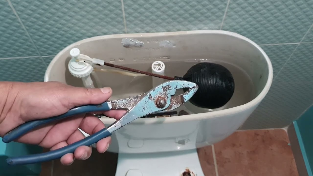CHECANDO UN TANQUE DE TAZA, QUE NO DESCARGA. SE CAMBIO EL SAPO.