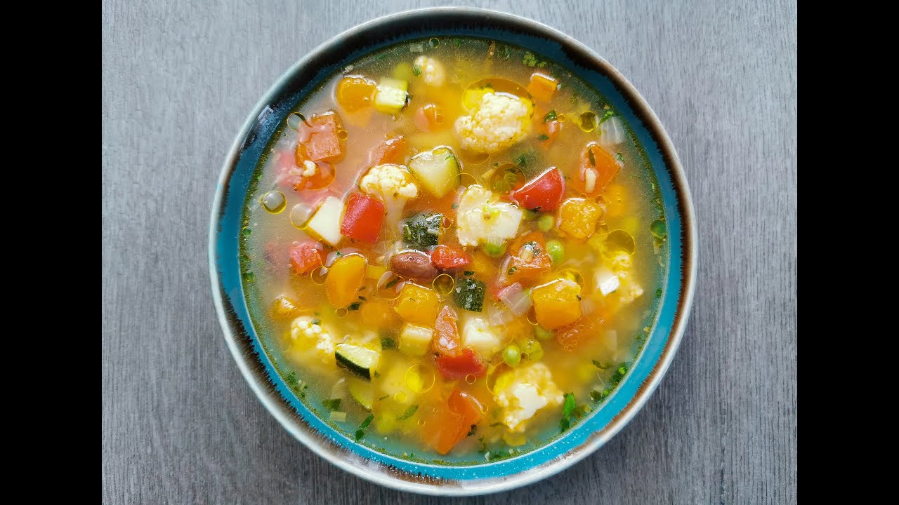 VEGETABLE MINESTRONE- Traditional Italian Soup