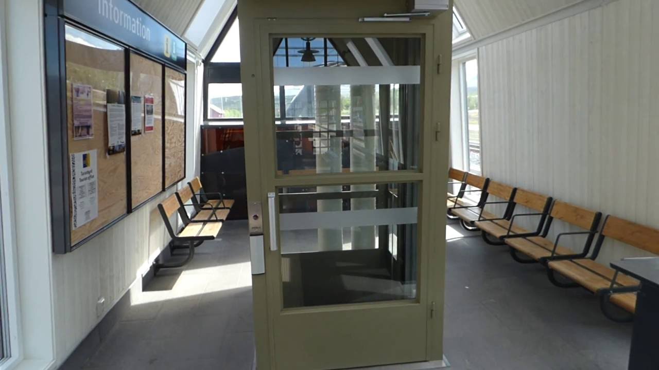 Very extraordinary MOTALA HISSAR elevator on a swedish train station (Abisko, Sweden)
