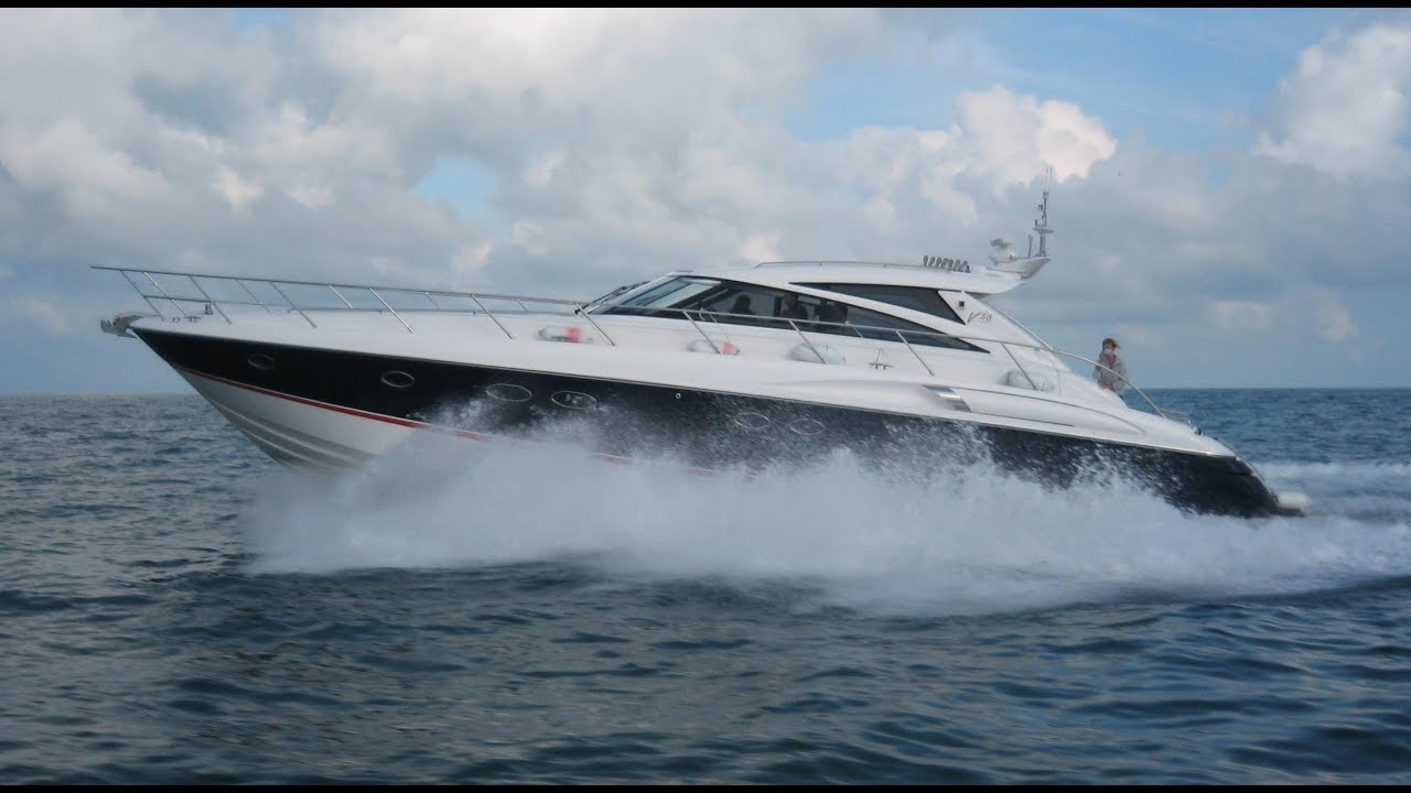Monterey 218LSC & Princess V58 at high speed