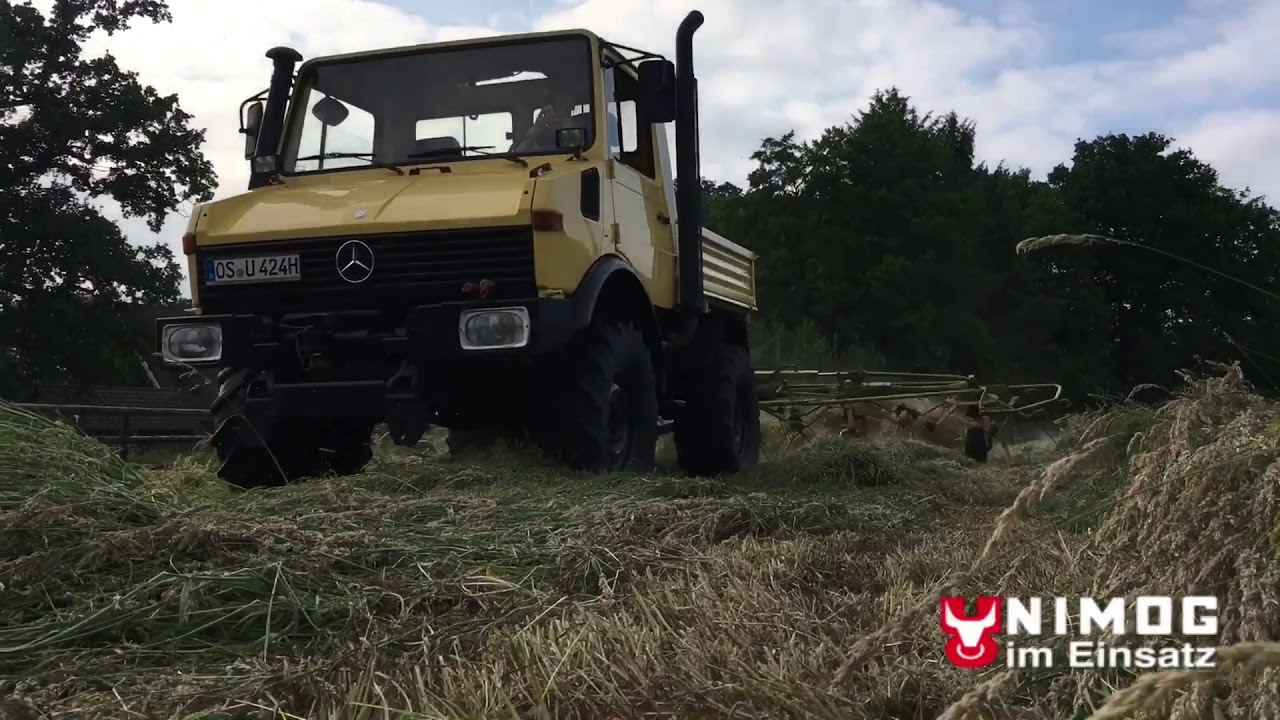 Unimog 421 und Unimog 1000 in der Heu Ernte