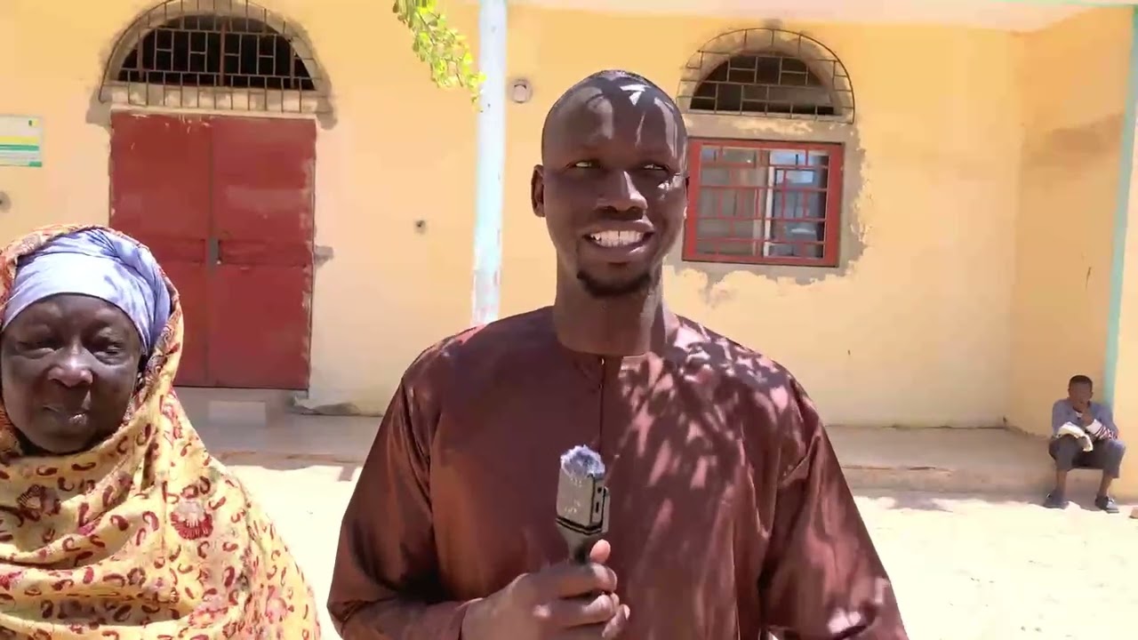 🛑Ak social au mosquée de u11 le PDG You Immo offre 5 tonnes et 2 camions sables pour la construction