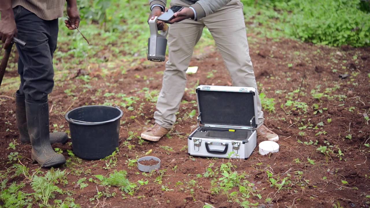 Introducing AgroCares Scanner in Africa