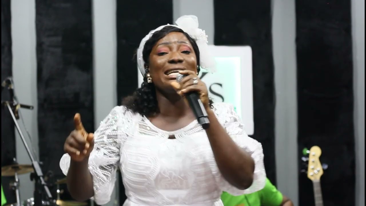 Best Ga-Dangme Hi-Life Medley by Margaret Agbenyegah