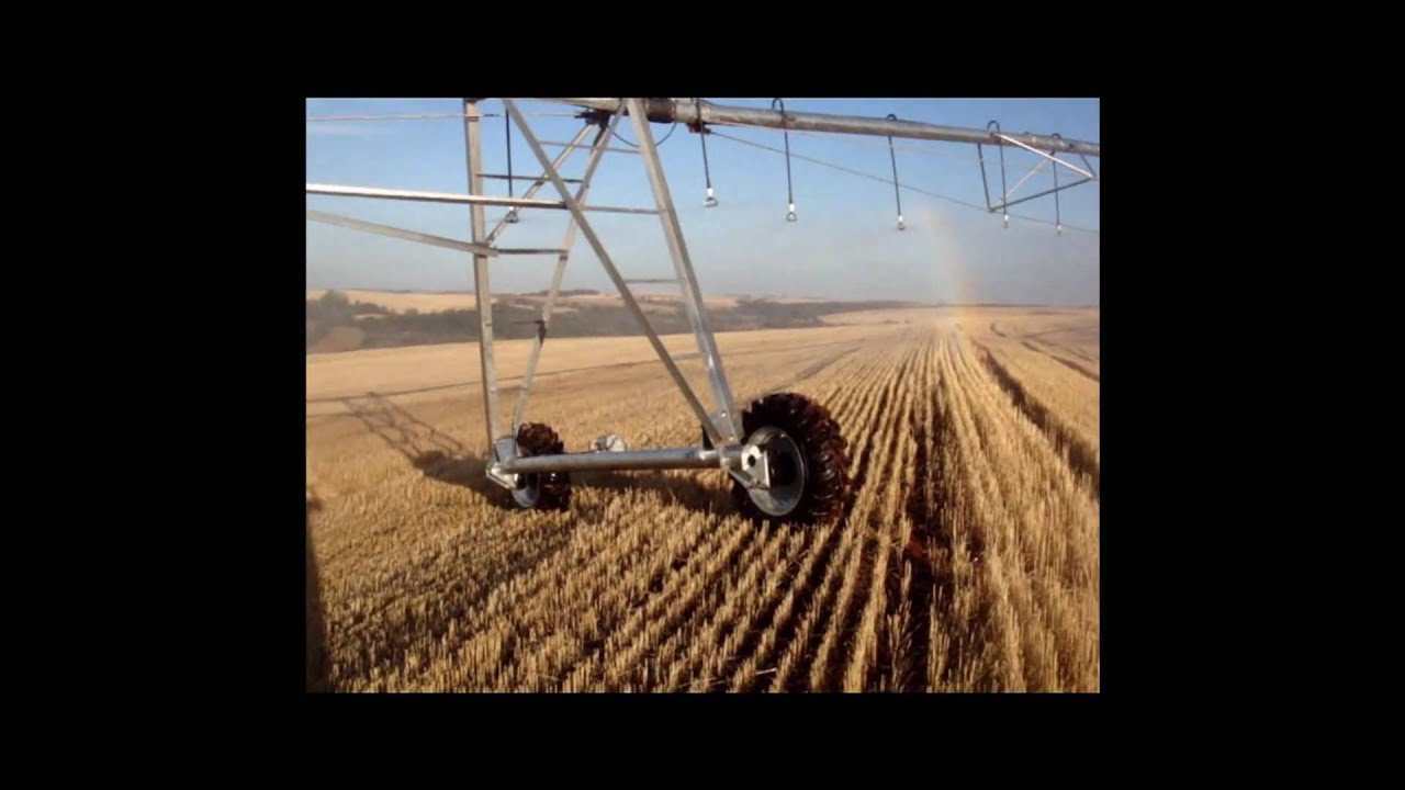 Pivô central - Montagem e teste de irrigação no Oeste do Paraná