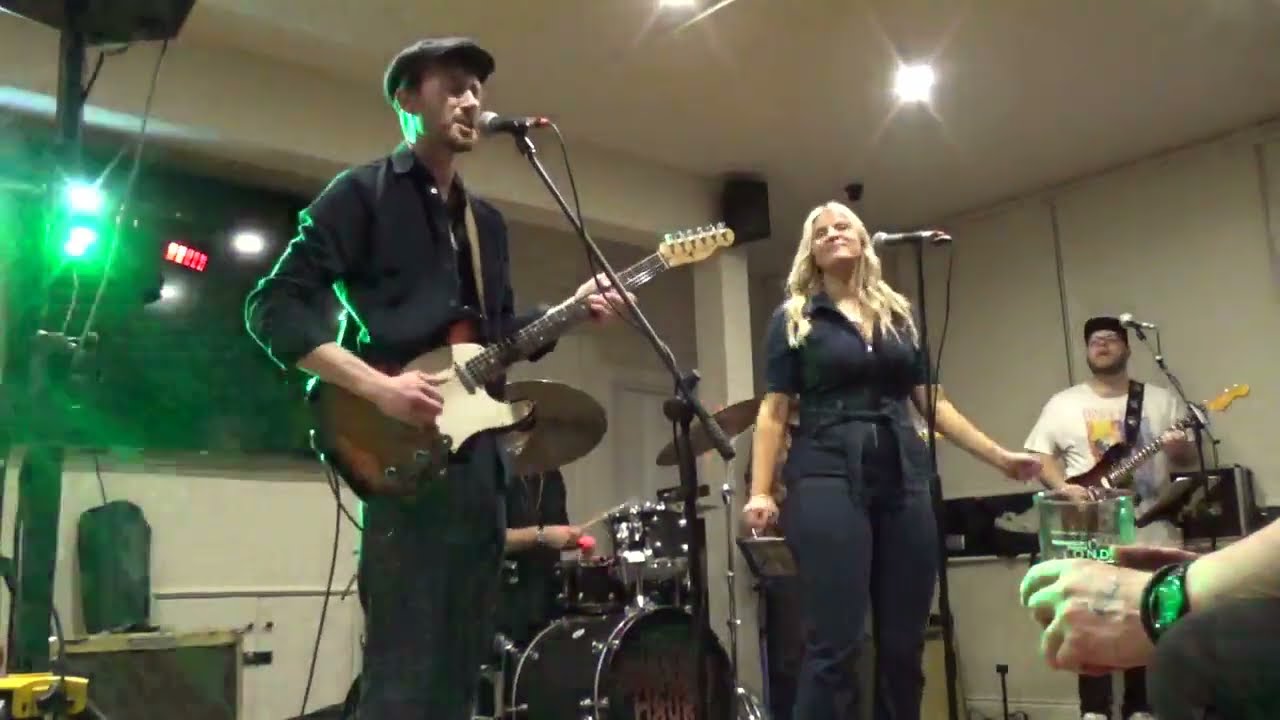 Frankie Connolly's elite guitar & vocals introduces the 2014 Lukas Nelson & Promise of the Real hit