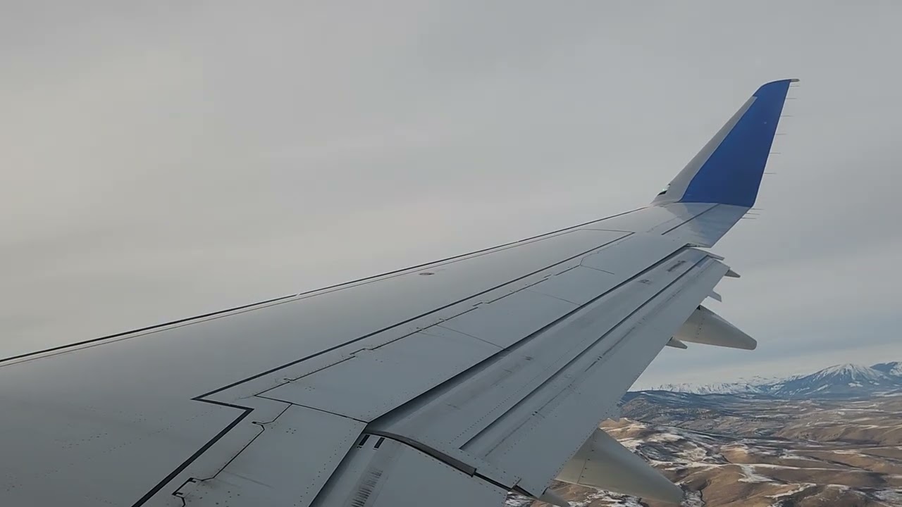 Takeoff from Gunnison United E175