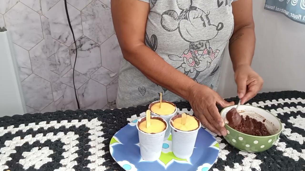 Geladinho gourmer🍫🍫tfeito no copinho descartável