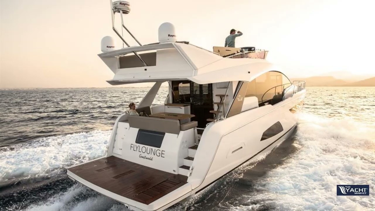 Discover the Sealine Yacht Range