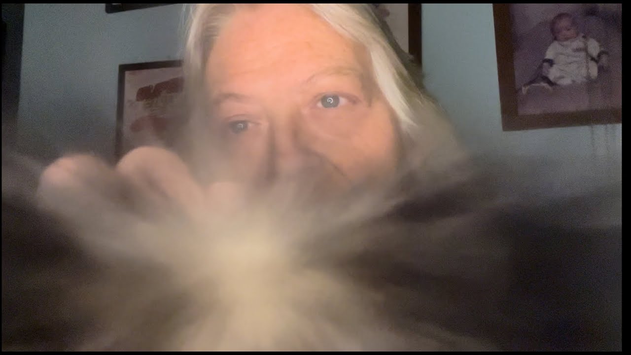 ASMR Whispering gently & relax /Face -Camera Brushing/Relaxing😴