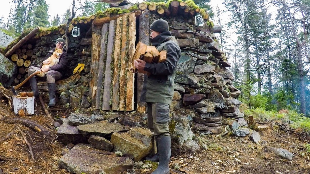 Building of the Stone House is finished | Shelter for comfortable survival