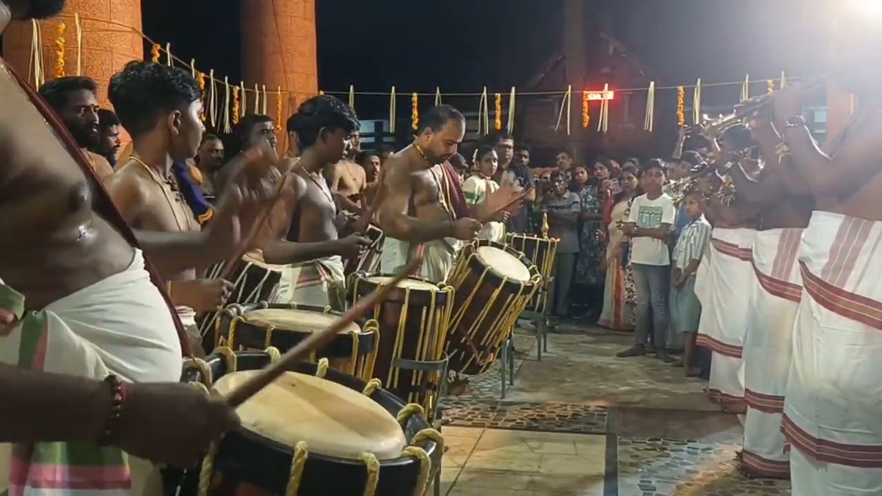  വിഷ്ണു ഗോവിന്ദ് ആചാരിയുടെ കീഴിൽ പഞ്ചാരിമേളം അരങ്ങേറ്റം പെരുവാരം മഹാദേവ ക്ഷേത്രത്തിൽ