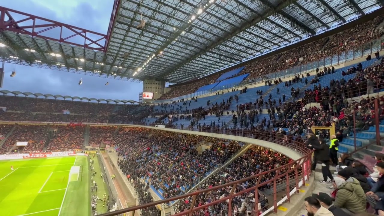 AC Milan Ultras / Curva Sud enter the block after boycott against Como