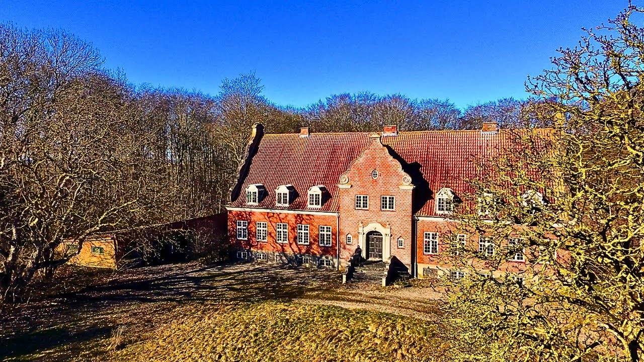 Abandoned 9.5 million $ mansion in Denmark