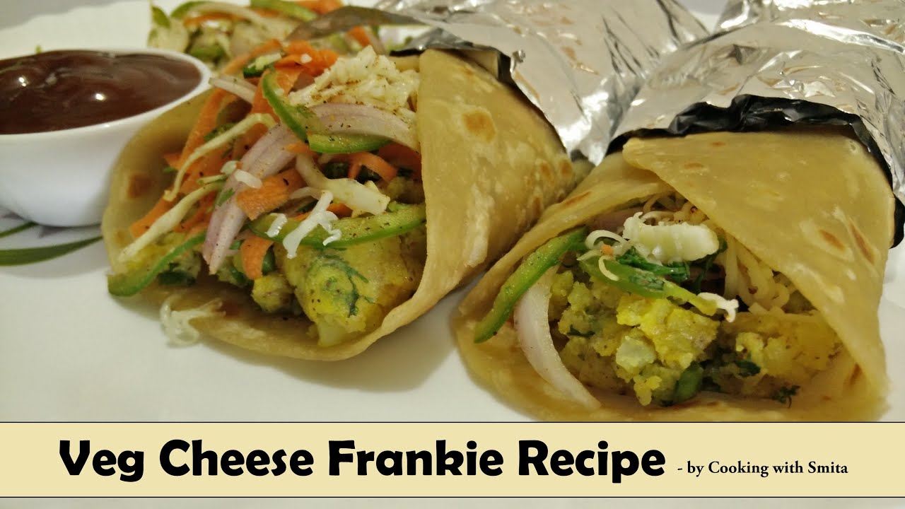 Veg Cheese Frankie Recipe in Hindi by Cooking with Smita - Franky Recipe