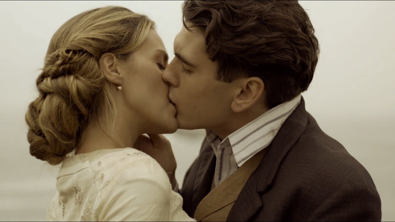 Alicia & Julio Grand Hotel Part 1🥰