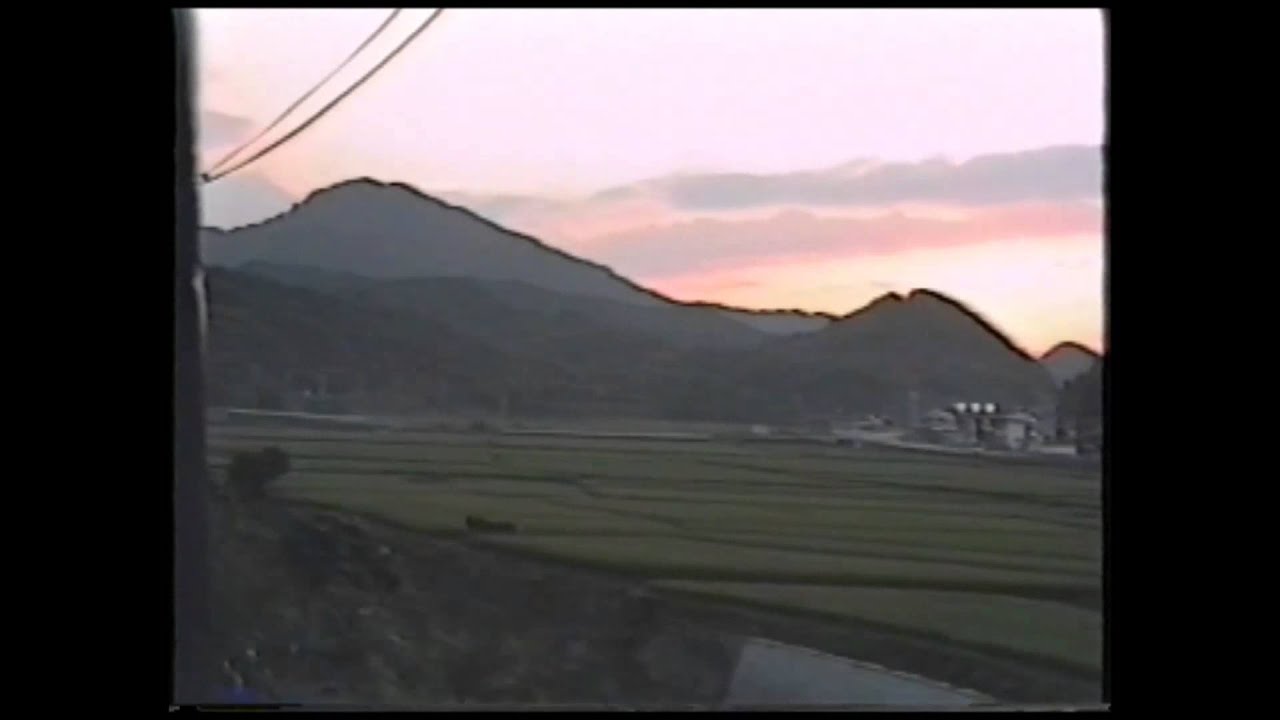 昭和６１年８月９日撮影　夕暮れの山陰本線を下る、オハニ３６１１連結の旧客鈍行②