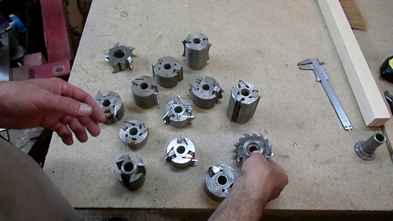 Обзор самодельного фрезерного станка по дереву. Homemade milling machine for wood.