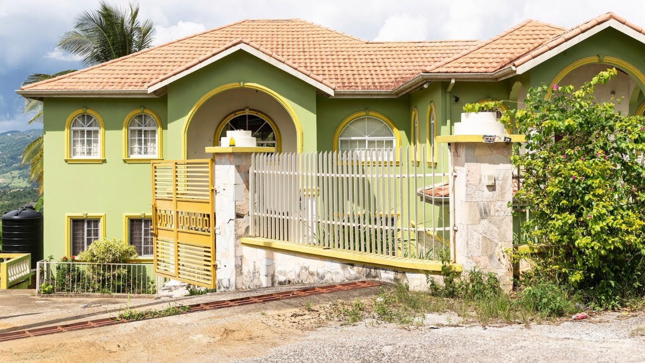 UPDATED 7 Bedroom 8 Bathroom House For Sale At Star Close, Ingleside, Mandeville, Jamaica