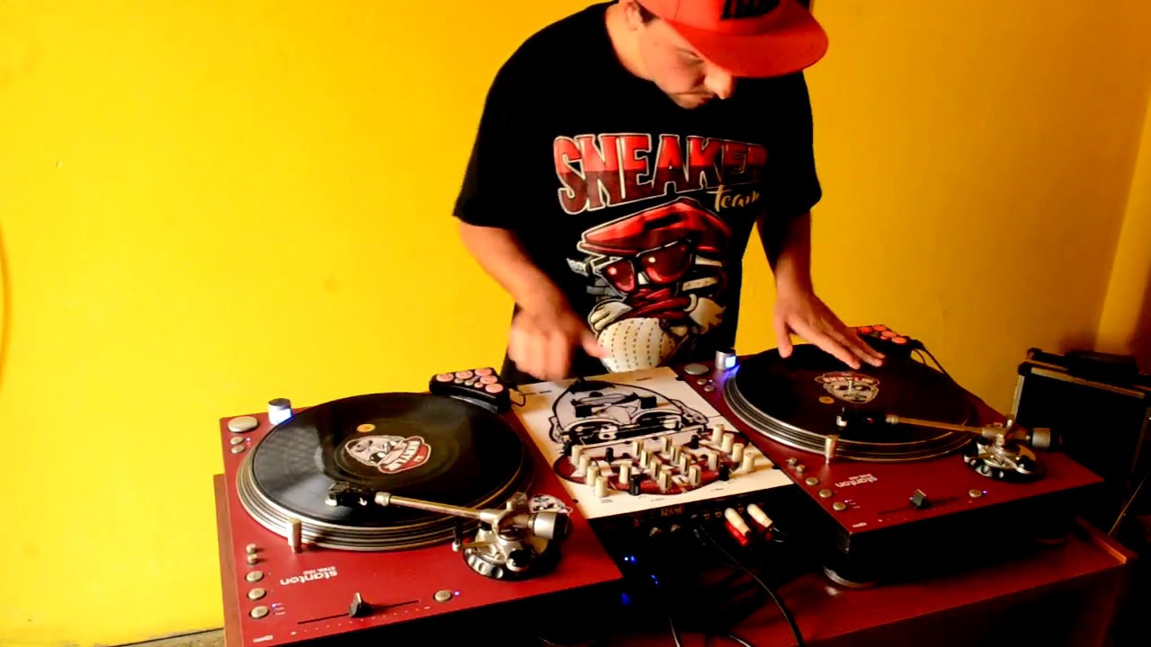Deejay Akrylik Act On It  ( beatJuggling & Scratch )