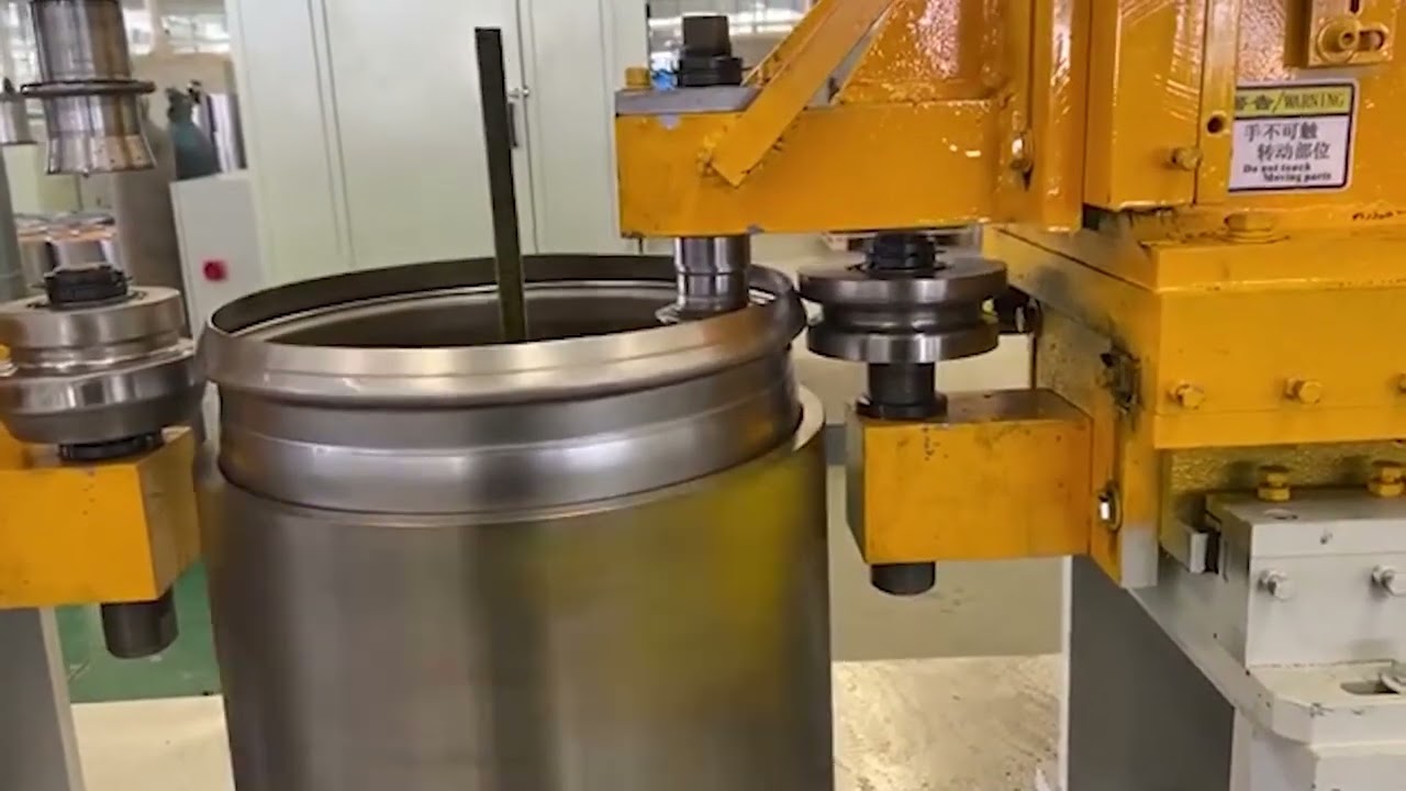 Cylindrical workpiece ribbing flanging