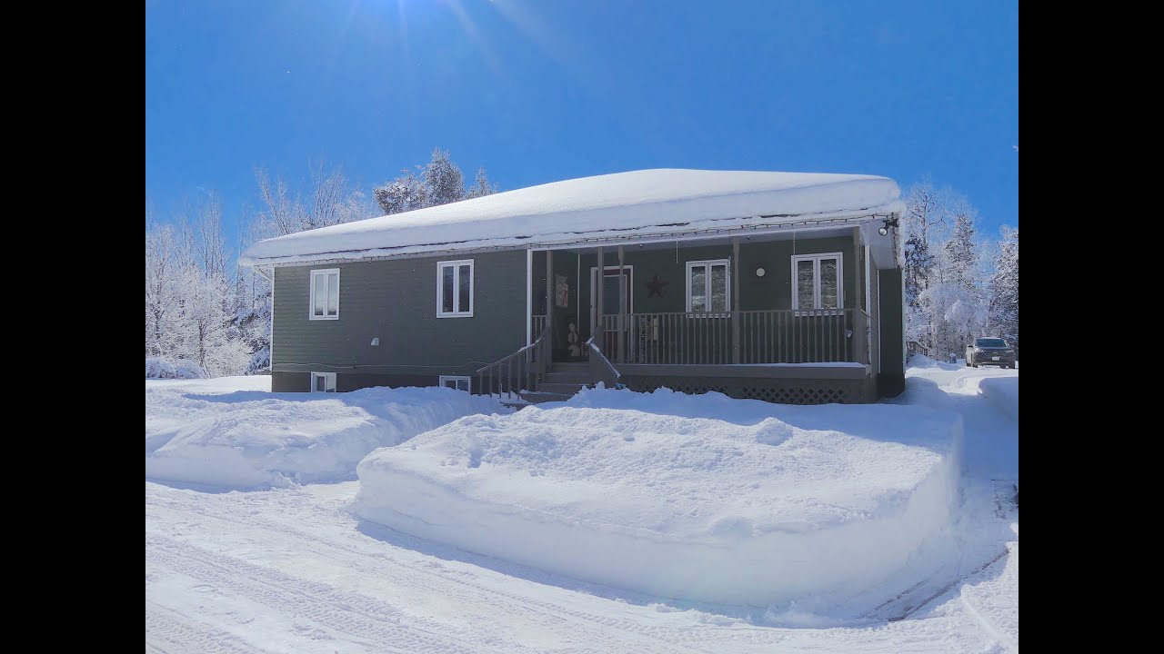 HOME TOUR IN RENFREW ON