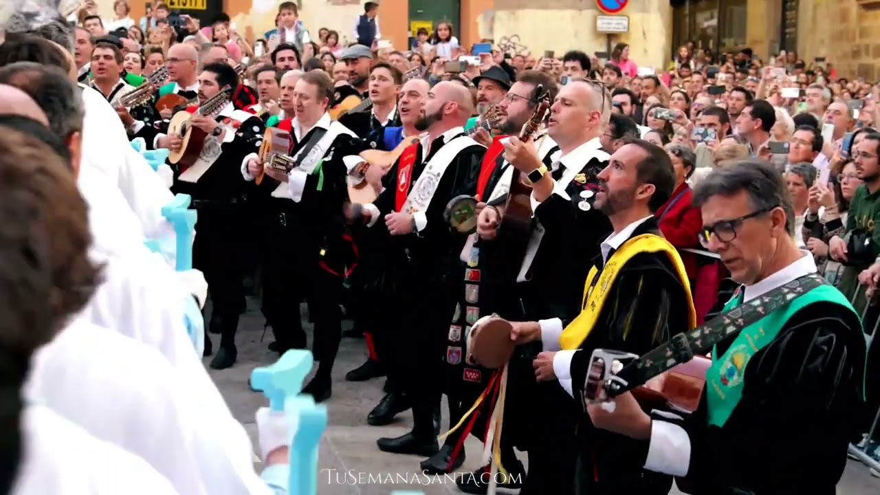 La Tuna canta a la Virgen de la Montaña en la Plaza del Duque 2025