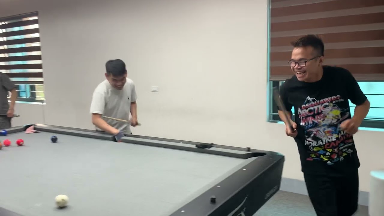 Trận chiến bi a Của Phương Hữu Ngọt 