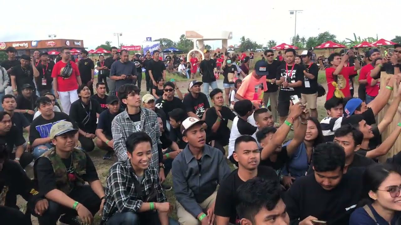 SCARED OF BUMS - KEPALKAN TANGAN KIRI (SINGARAJA FEST)