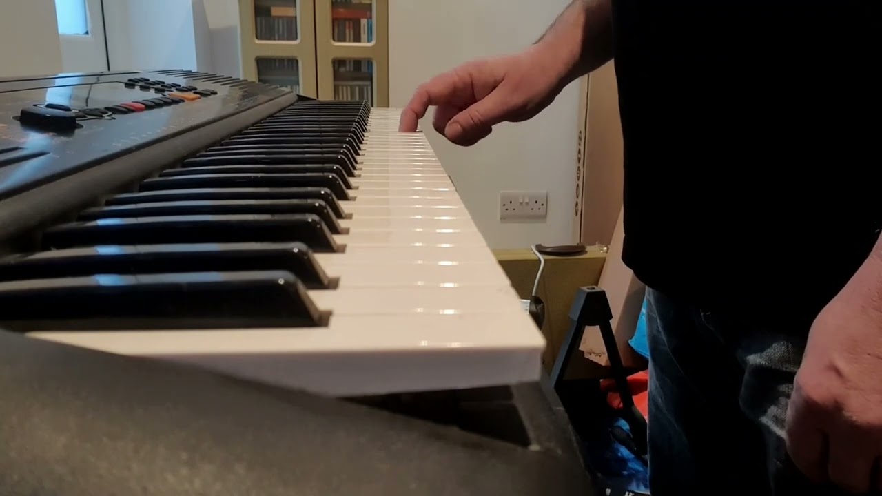 The Cure - The Big Hand, LIVE 1991(keyboard play along)