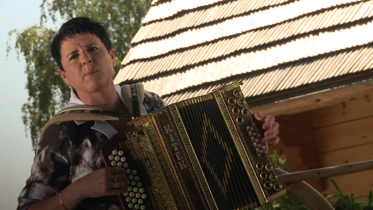 SKUPINA ROMPOMPOM - NA PLESU