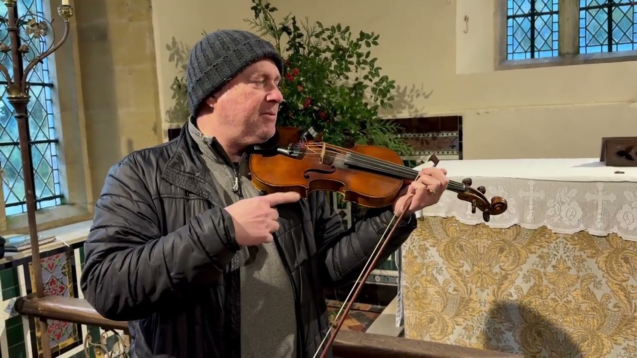 Ornamentation in Irish Traditional Music. The Short, or fast roll. 