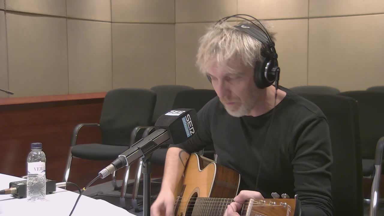 Elefantes toca 'Al olvido' en La Ventana de la Música