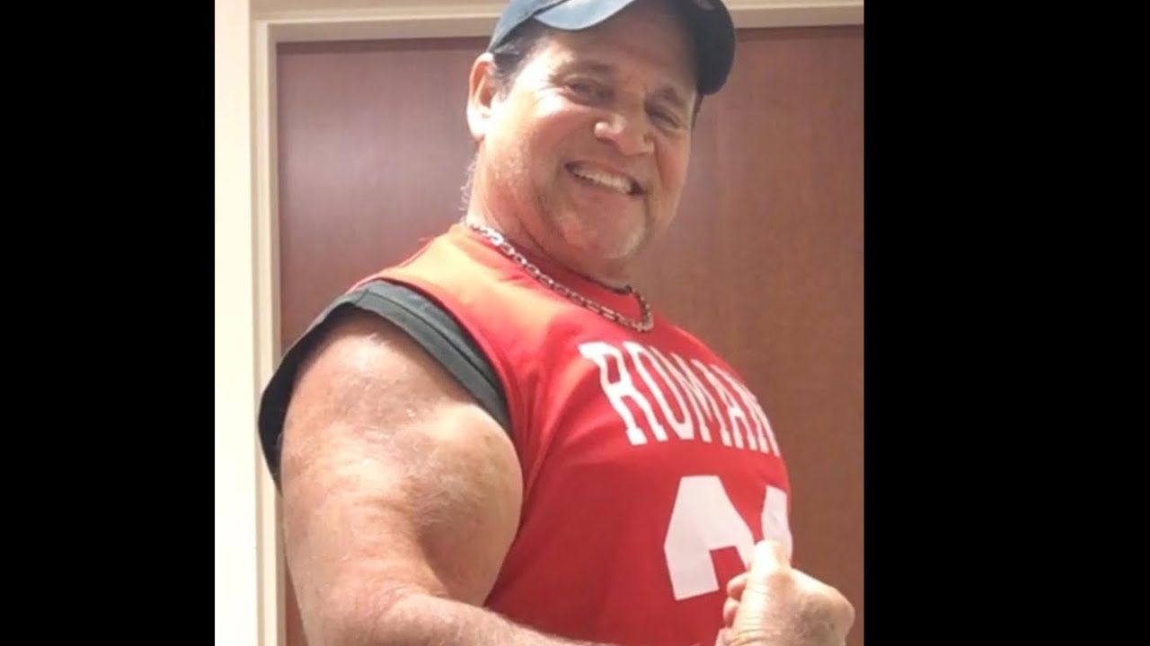 Dr Randall Morris Breathtaking Superset 27 Pull UPS then Bench Press 225 lbs for 55 Reps in 2 mins 