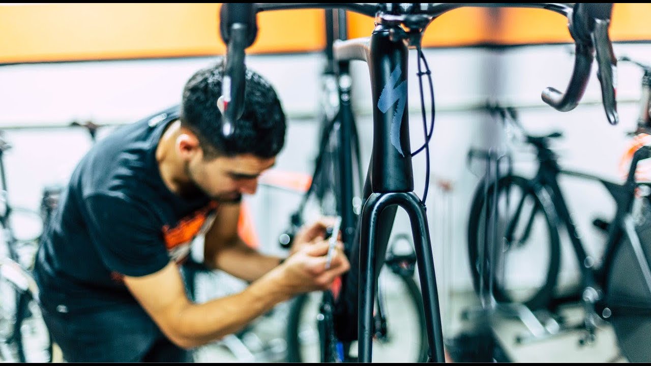 S Works Tarmac SL6 Disc superbike build w. eTap & Enve wheels