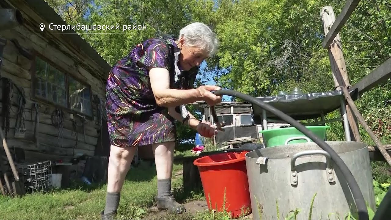 В Башкирии 80-летняя бабушка одна живет в заброшенной деревне