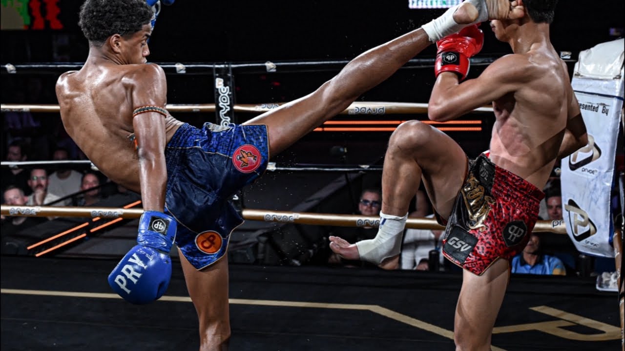 LIVE Muay Thai Training in Bangkok 🇹🇭! Sparring Padwork & Technique