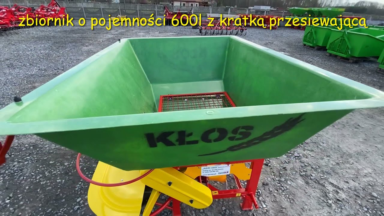 Rozsiewacz do nawozu, wapna KŁOS 600L dwutarczowy ŚWIT-ROL