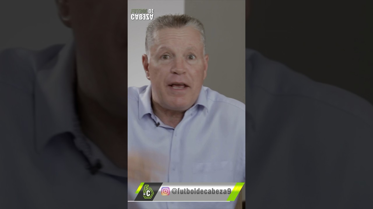 Pelea entre #RicardoPelaez y #ChristianMartinoli #FutbolDeCabeza9 #Jetour #JetourUniversidad