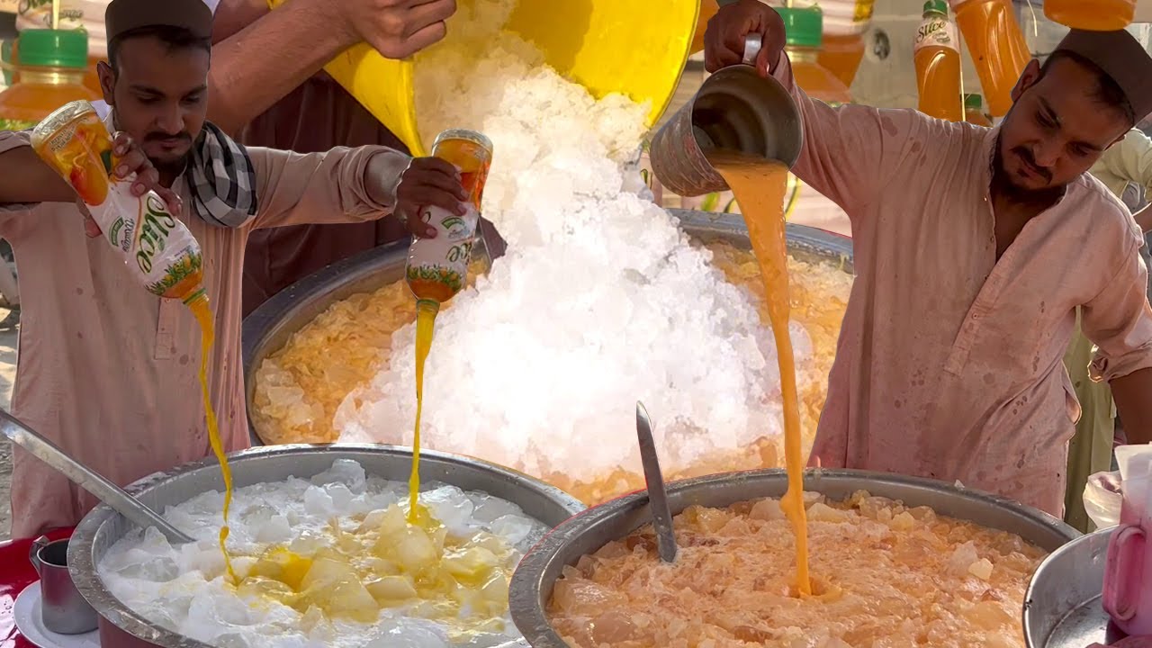 ORIGINAL MANGO🥭 MILKSHAKE | The Most Refreshing Street Drink of Karachi | Crushed Ice Mango Juice