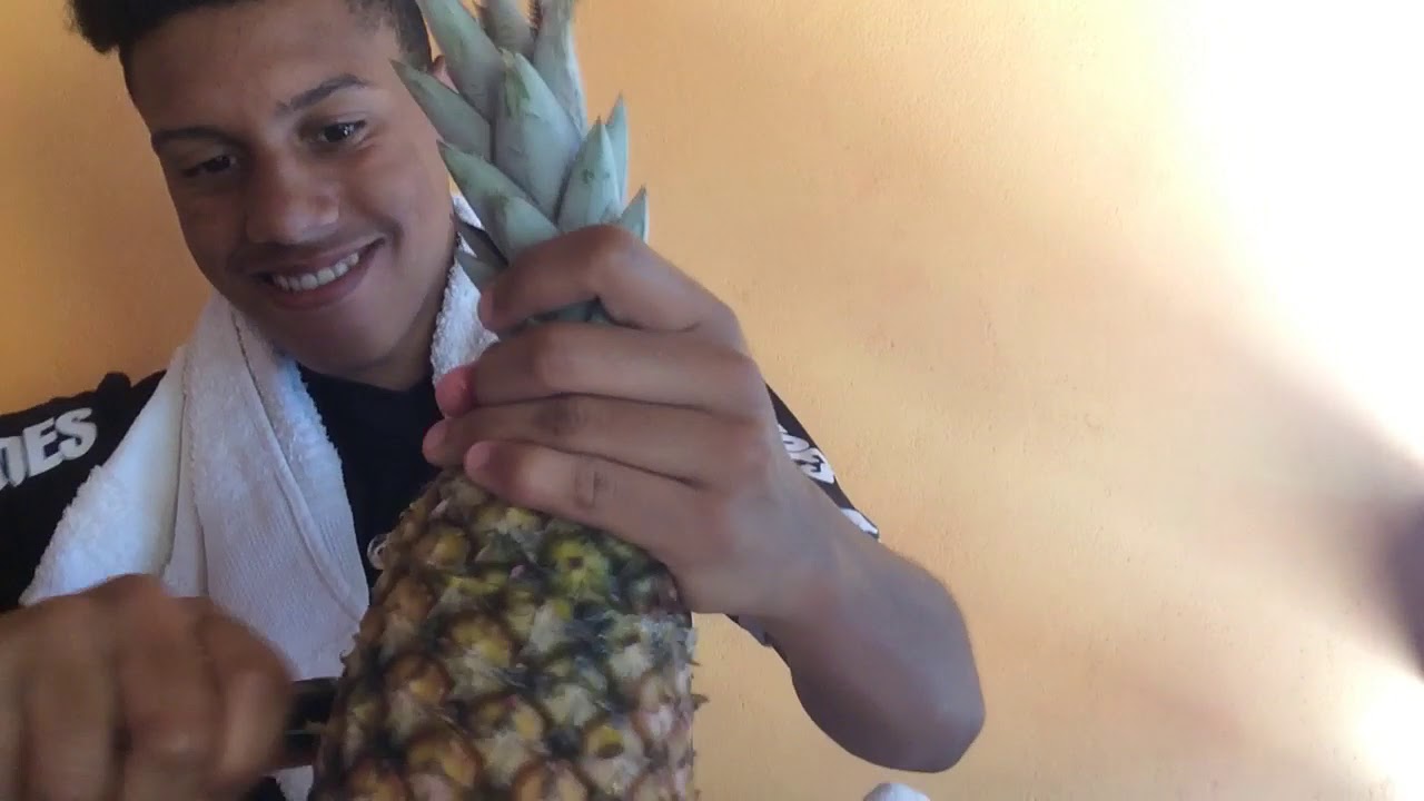 iloveakim isst zum ERSTEN MAL ANANAS in brasilien?!